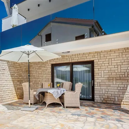 Petra Krk Apartment